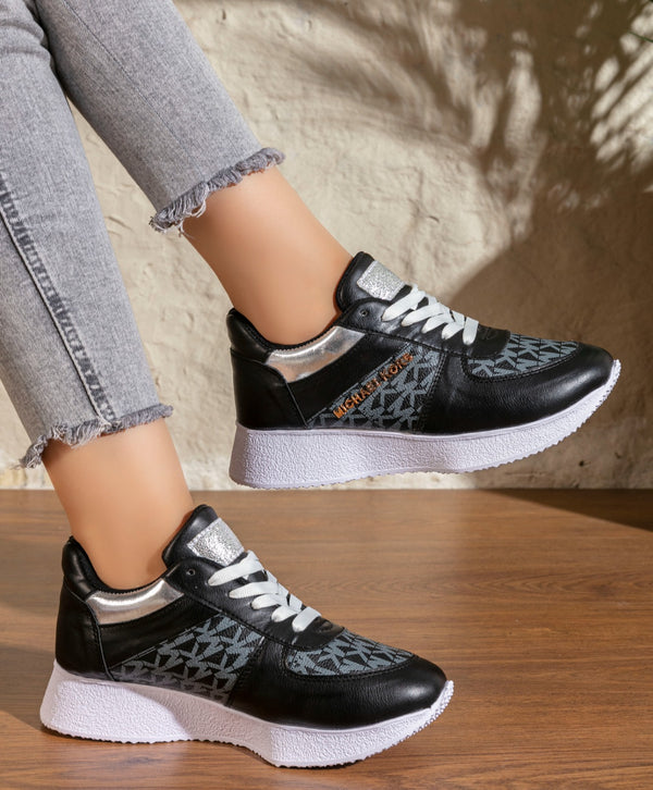 سنيكرز حريمي ليكرا MQ